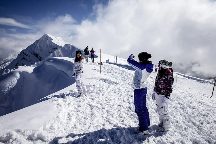 На горных курортах Сочи вновь заработает единый ски-пасс , фото 4 - круглогодичный курорт «Роза Хутор»