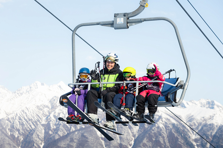 От Сахалина до Сочи: «Роза Хутор» открывает детский абонемент, объединяющий горные курорты России, фото 1 - круглогодичный курорт «Роза Хутор»