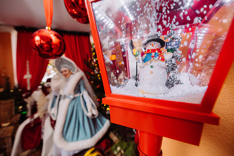 Марафон Дедов Морозов, счастливая кабинка и народное караоке: «Роза Хутор» представил программу новогодних праздников, фото 2 - круглогодичный курорт «Роза Хутор»