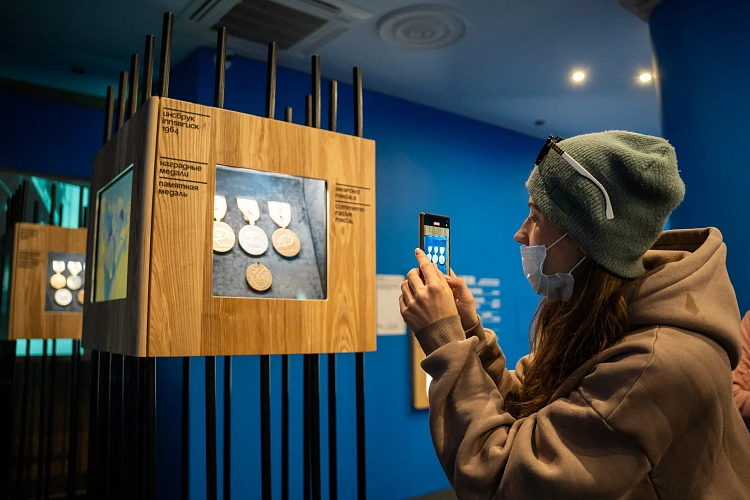 Выставка  «История зимних Олимпийских игр в артефактах: из коллекции Владимира Потанина» с успехом прошла на курорте «Роза Хутор» , фото 2 - круглогодичный курорт «Роза Хутор»