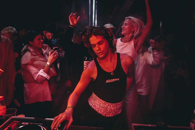 На New Star Weekend выступят более 50 артистов , фото 4 - круглогодичный курорт «Роза Хутор»