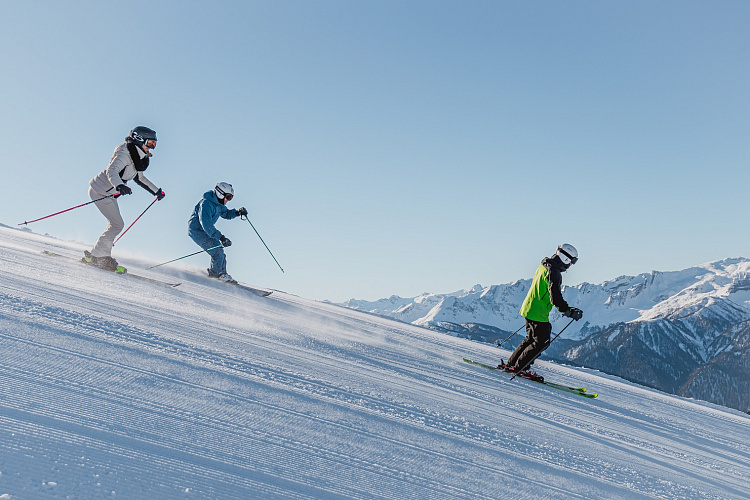 Горнолыжная школа «Роза Хутор» получила наивысшую оценку всероссийского рейтинга «Звезды качества», фото 5 - круглогодичный курорт «Роза Хутор»