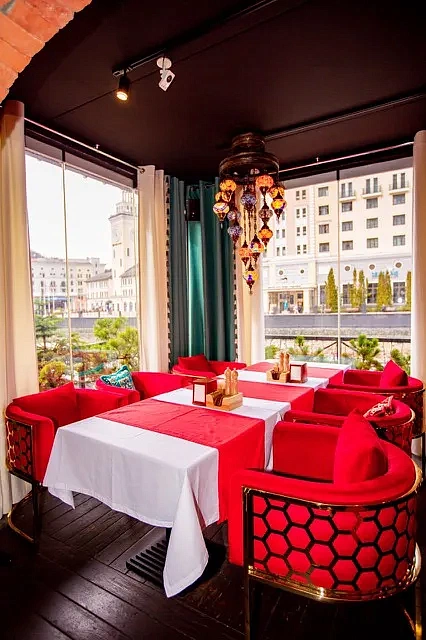 Ресторан Sultan Kebab, фото 2 - круглогодичный курорт «Роза Хутор»