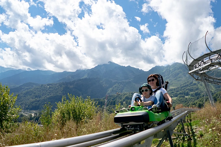 Новый семейный тариф на аттракцион Родельбан доступен в кассах курорта, фото 5 - круглогодичный курорт «Роза Хутор»
