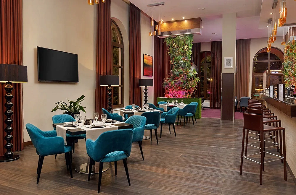 Ресторан Black Bar & Grill, фото 11 - круглогодичный курорт «Роза Хутор»