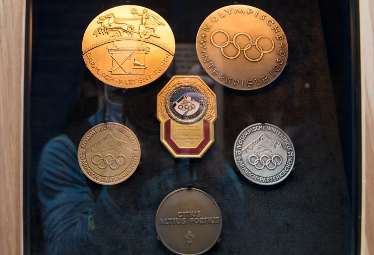 Экскурсии на выставку «История зимних Олимпийских игр в артефактах: из коллекции Владимира Потанина»  организованы  для сочинских школьников , фото 2 - круглогодичный курорт «Роза Хутор»