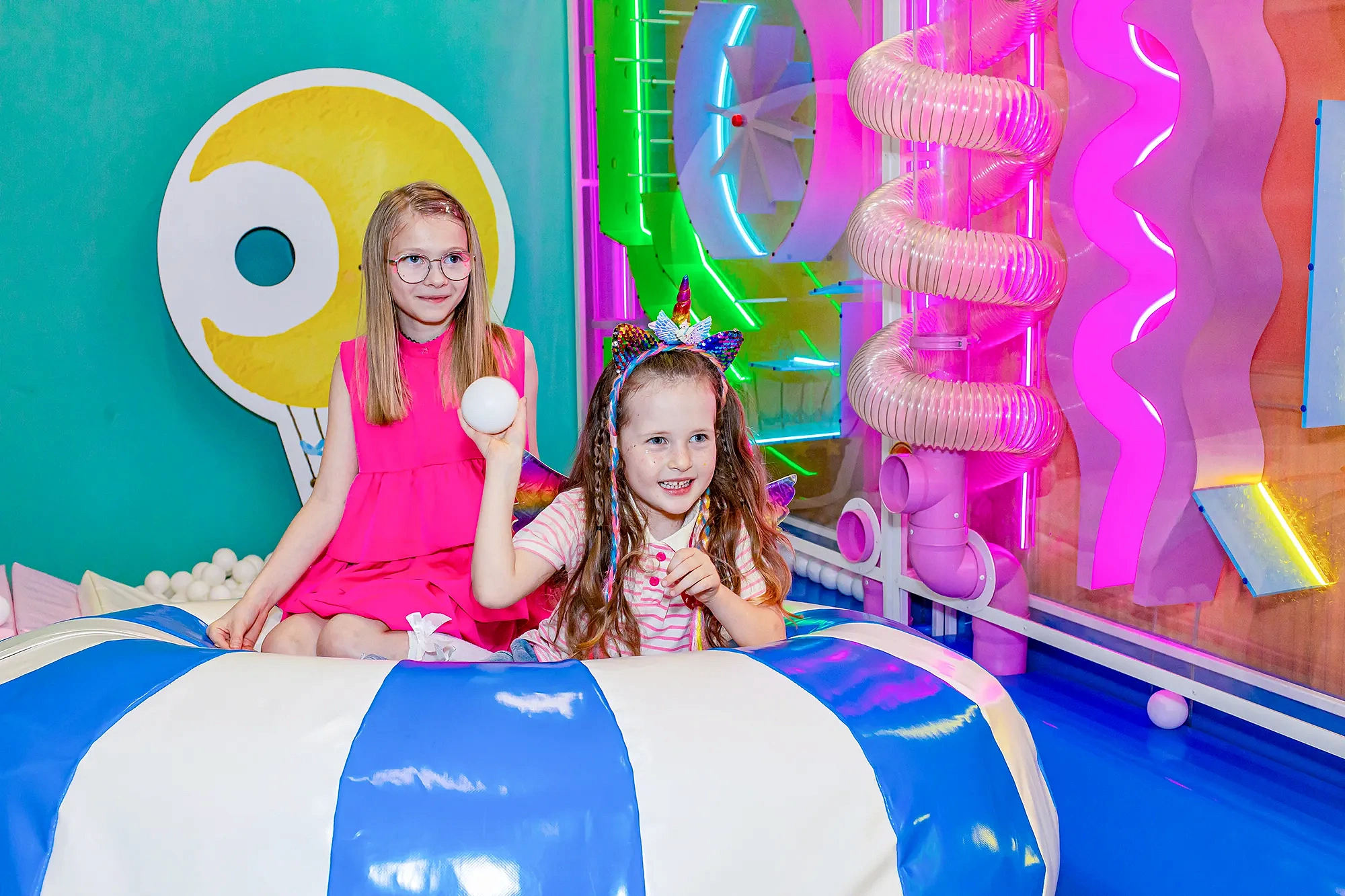 «Девчачий чат» - стильная вечеринка, фото 1 - круглогодичный курорт «Роза Хутор»