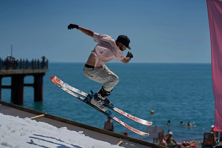 На морском пляже курорта успешно завершились соревнования по джиббингу, фото 6 - круглогодичный курорт «Роза Хутор»