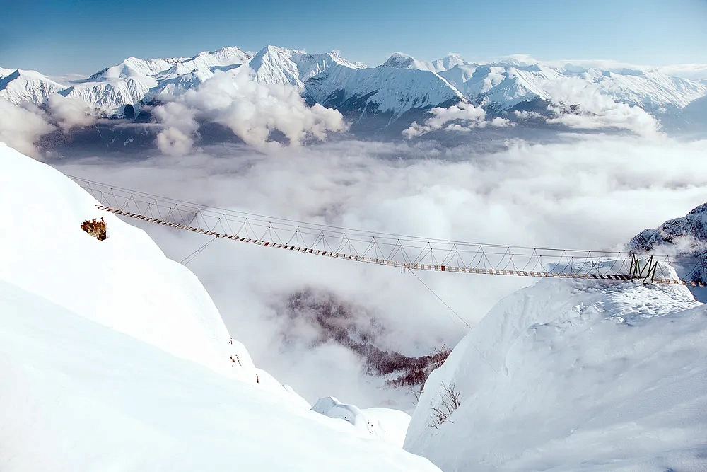 Подвесной мост, фото 1 - круглогодичный курорт «Роза Хутор»