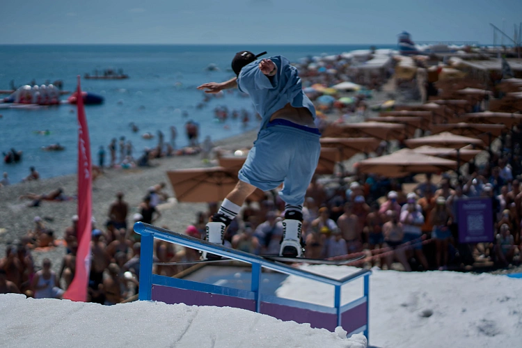 На морском пляже курорта успешно завершились соревнования по джиббингу, фото 4 - круглогодичный курорт «Роза Хутор»