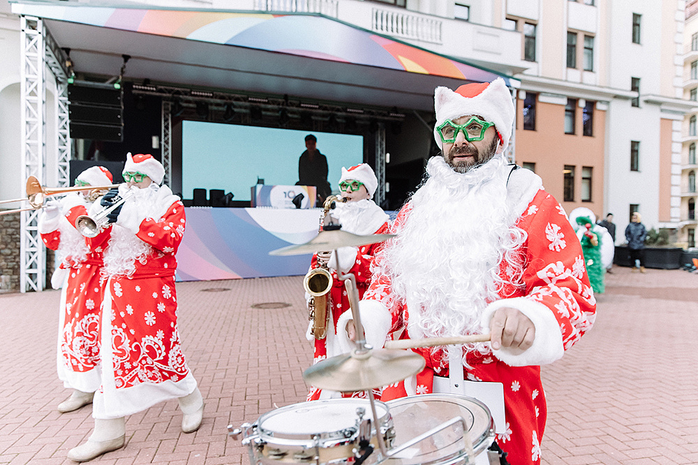 Забег Дедов Морозов, фото 1 - круглогодичный курорт «Роза Хутор»