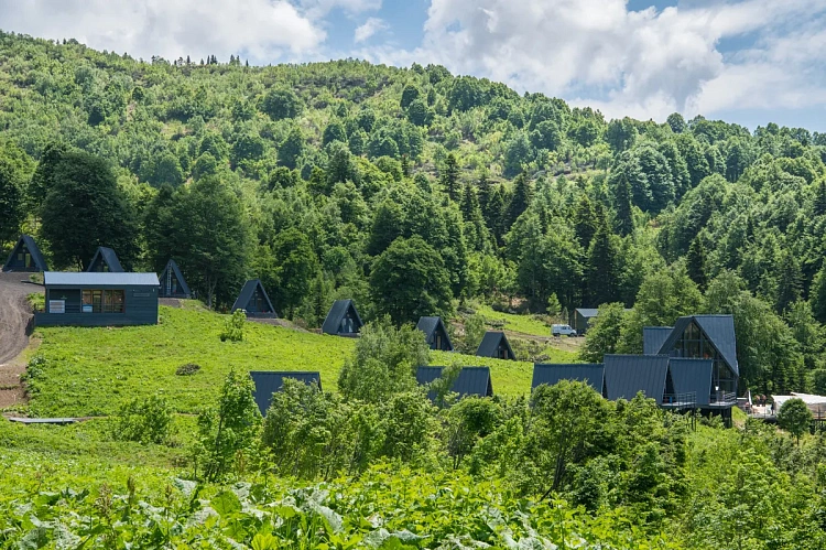 Горный курорт «Роза Хутор» поддержит  «Зелёный приют туриста», фото 2 - круглогодичный курорт «Роза Хутор»