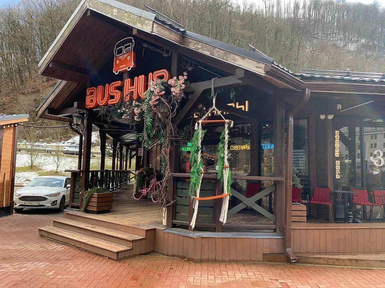 Ярмарка BUS HUB, фото 1 - круглогодичный курорт «Роза Хутор»