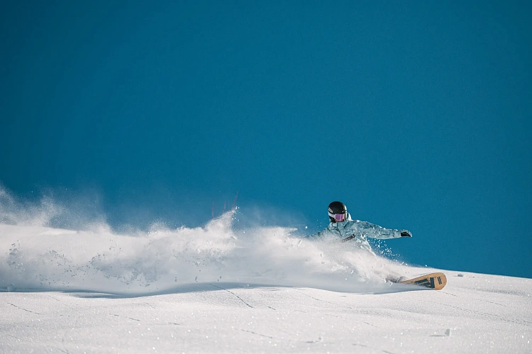 Курорт Роза Хутор открыл продажи сезонных ски-пассов на зимний сезон 2020/21, фото 2 - круглогодичный курорт «Роза Хутор»