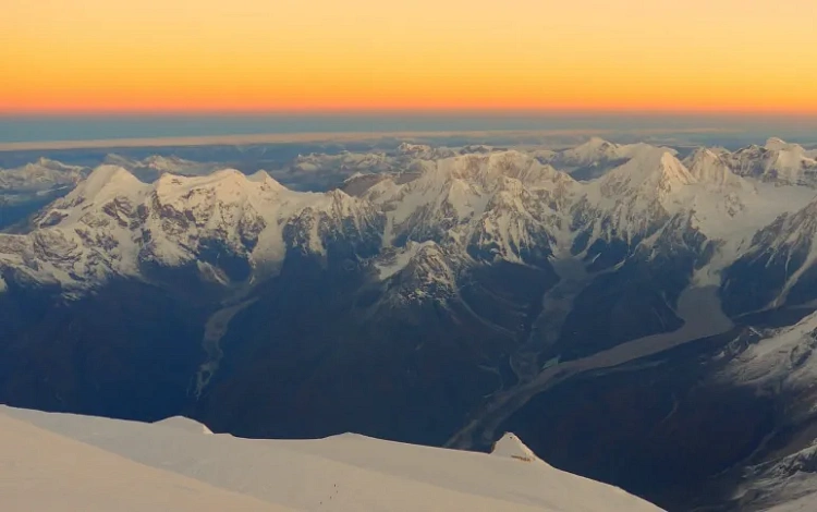 Манаслу покорен: флаг «Роза Хутор» на высоте 8156 метров!, фото 1 - круглогодичный курорт «Роза Хутор»