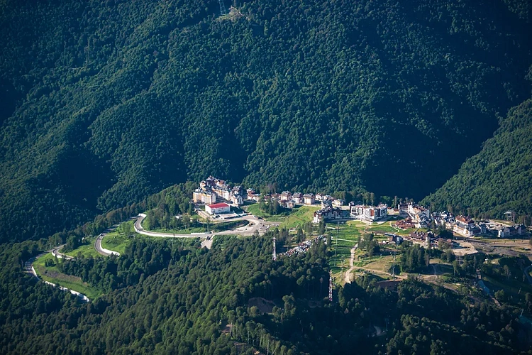 Открыто бронирование отелей в Горной Олимпийской деревне, фото 2 - круглогодичный курорт «Роза Хутор»