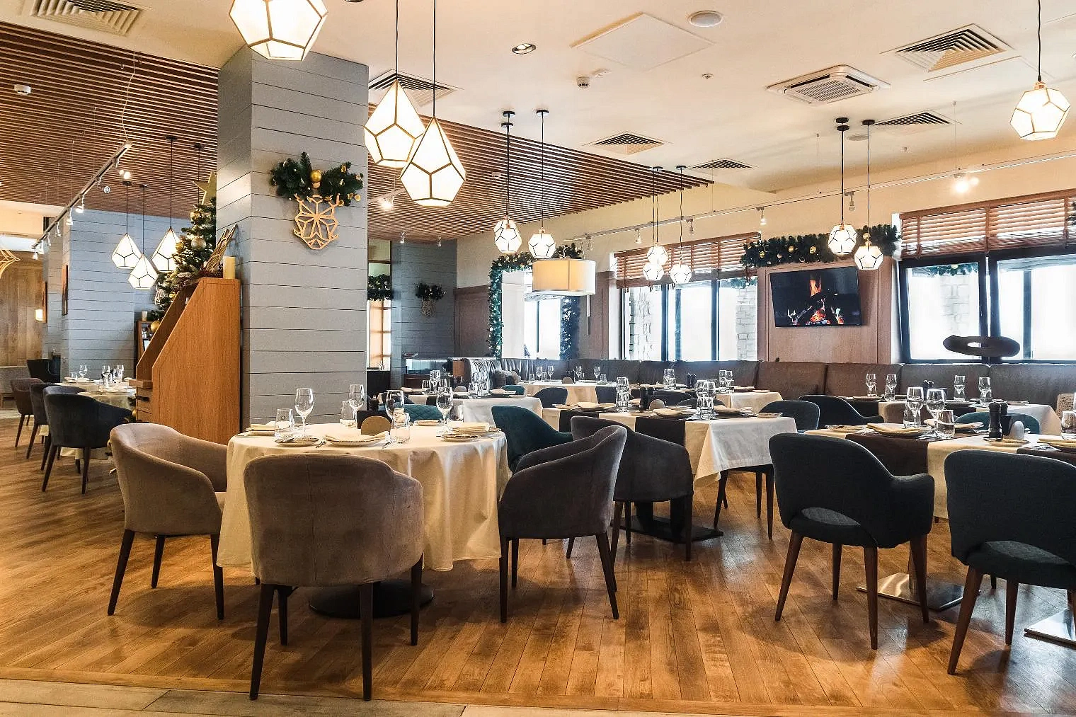 Голубой огонек в ресторане «Дичъ», фото 3 - круглогодичный курорт «Роза Хутор»