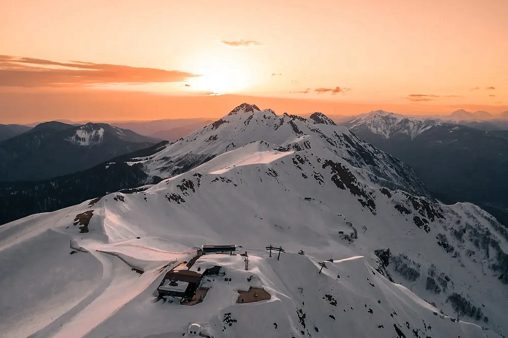 Смотровая площадка Роза Пик 2320 м, фото 15 - круглогодичный курорт «Роза Хутор»