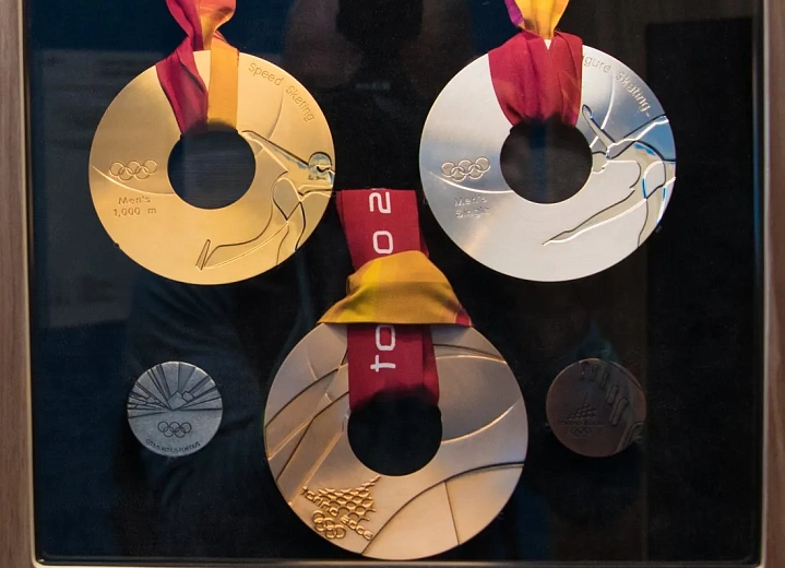 Экскурсии на выставку «История зимних Олимпийских игр в артефактах: из коллекции Владимира Потанина»  организованы  для сочинских школьников , фото 3 - круглогодичный курорт «Роза Хутор»