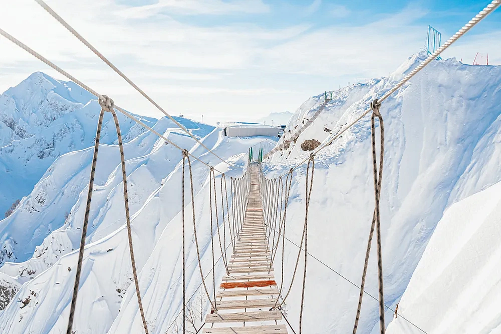 Подвесной мост, фото 4 - круглогодичный курорт «Роза Хутор»