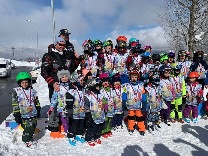 На курорте прошли соревнования по дисциплине могул , фото 2 - круглогодичный курорт «Роза Хутор»