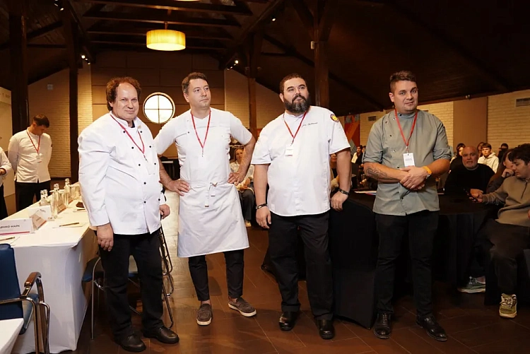 Шеф-повар ресторана «Высота 2320» Рустам Джураев занял третье место в конкурсе «Курортный Олимп 2024», фото 2 - круглогодичный курорт «Роза Хутор»