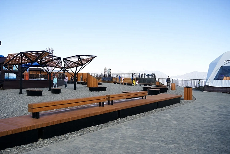 Обзорная площадка Роза Пик курорта «Роза Хутор» вошла в пятерку крупнейших в России , фото 7 - круглогодичный курорт «Роза Хутор»