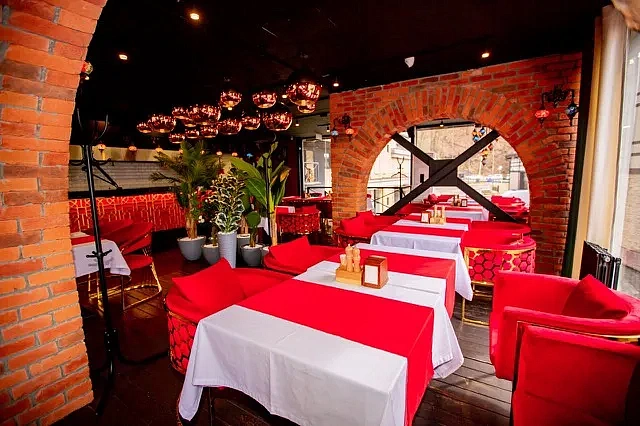 Ресторан Sultan Kebab, фото 3 - круглогодичный курорт «Роза Хутор»