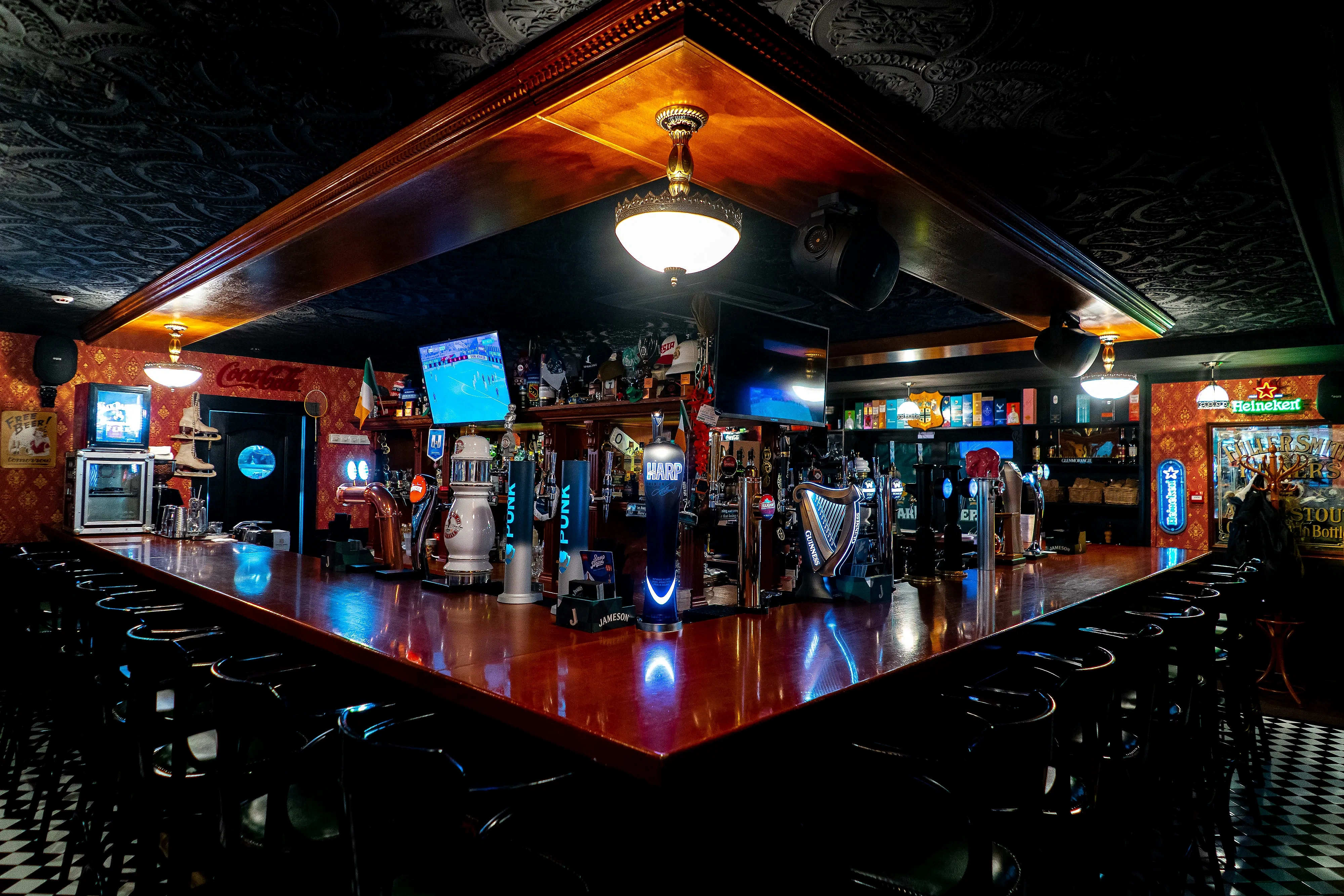 Дуэт «Эксклюзив» в гастропабе «О'Хара» , фото 2 - круглогодичный курорт «Роза Хутор»