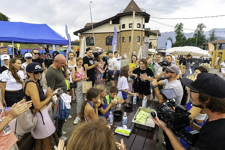 Круглый стол с участием лучших шеф-поваров Юга России и концерт группы Меджикул - на Гастрофесте «Роза Хутор»  , фото 7 - круглогодичный курорт «Роза Хутор»