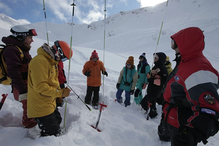 Тренировочный лавинно-спасательный полигон на «Роза Хутор» возобновил работу, фото 2 - круглогодичный курорт «Роза Хутор»
