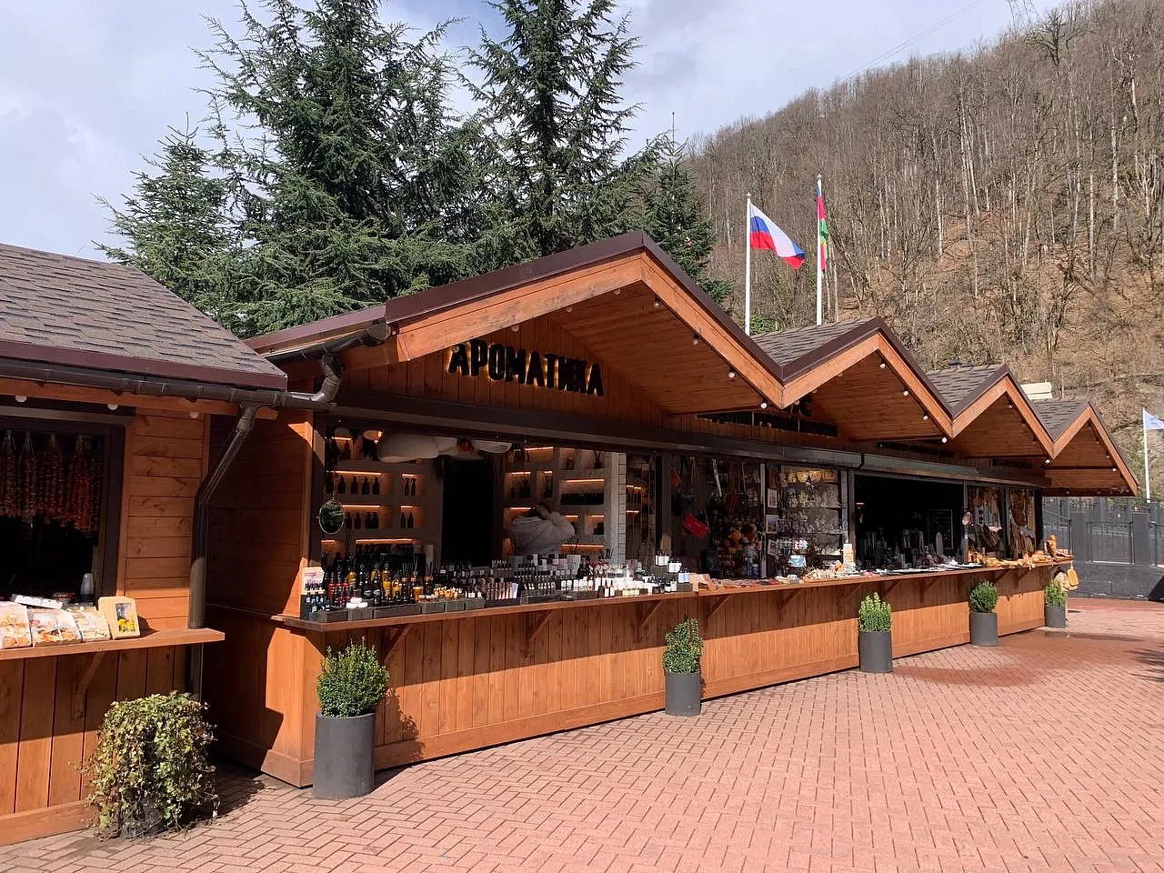 Торговые ряды Bazar, фото 4 - круглогодичный курорт «Роза Хутор»