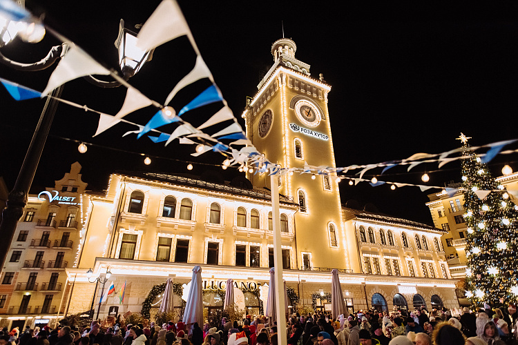 Марафон Дедов Морозов, счастливая кабинка и народное караоке: «Роза Хутор» представил программу новогодних праздников, фото 3 - круглогодичный курорт «Роза Хутор»