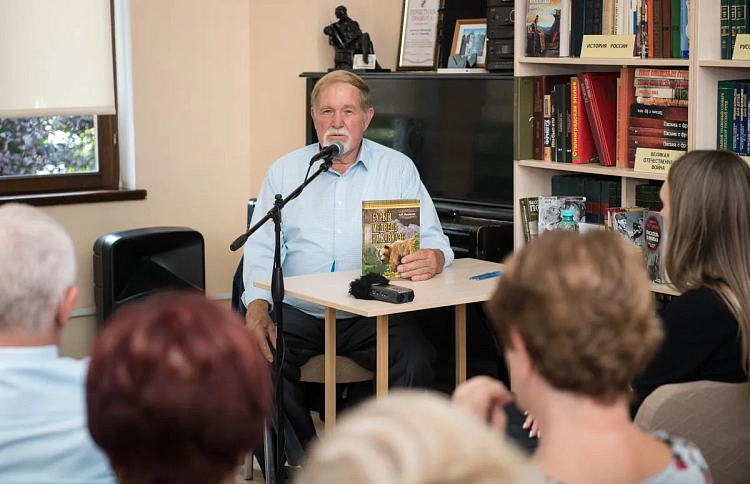 «Роза Хутор» поддержал публикацию книги о «Буром медведе на Кавказе», фото 2 - круглогодичный курорт «Роза Хутор»