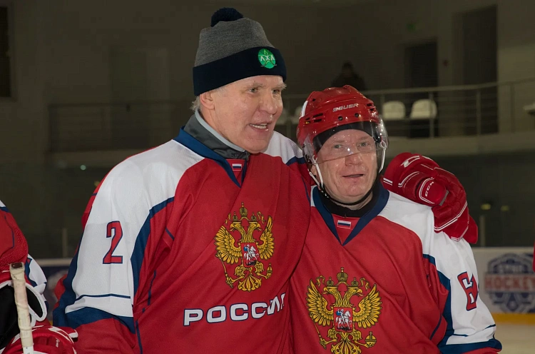 Благотворительный хоккейный матч прошел на «Роза Хутор», фото 1 - круглогодичный курорт «Роза Хутор»