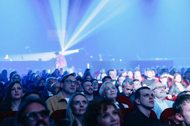 Фестиваль онлайн-кинотеатров «Новый сезон» 2025  открылся на «Роза Хутор», фото 1 - круглогодичный курорт «Роза Хутор»