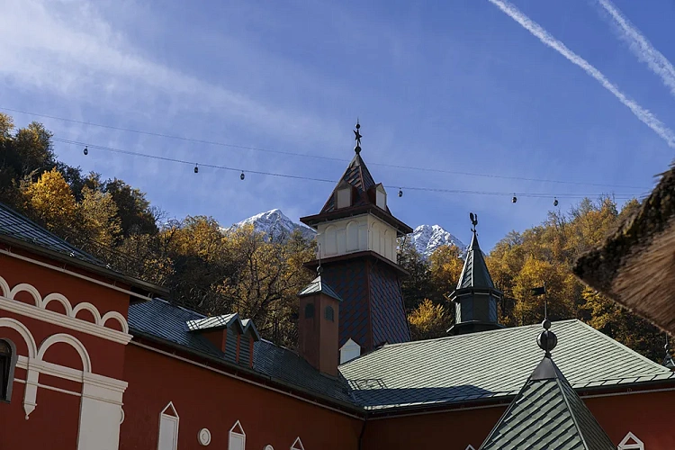 Билеты за 1 рубль: в День народного единства на «Роза Хутор» будет действовать спецпредложение для защитников Отечества, фото 2 - круглогодичный курорт «Роза Хутор»