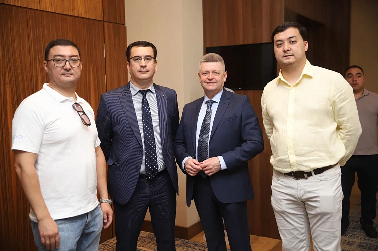 Крупнейший горный курорт России «Роза Хутор» представил в Ташкенте летние программы отдыха в горах Сочи  , фото 1 - круглогодичный курорт «Роза Хутор»