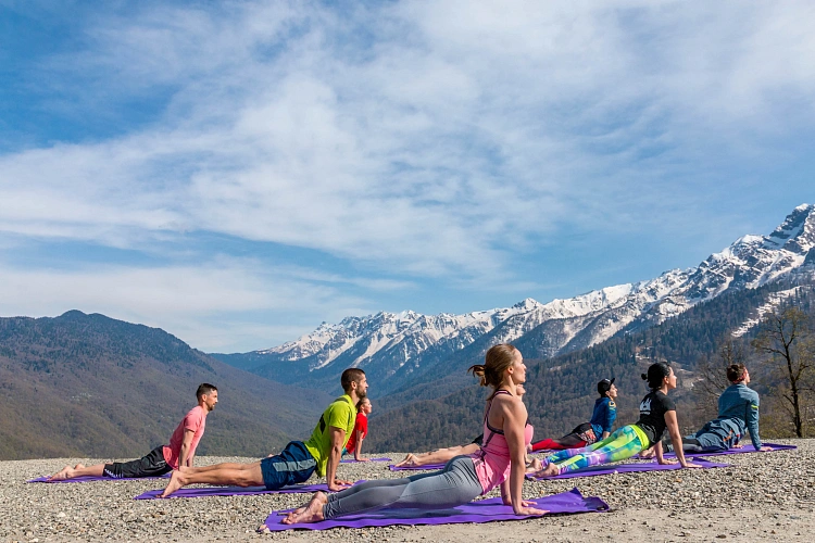 Йога на высоте, фото 3 - круглогодичный курорт «Роза Хутор»