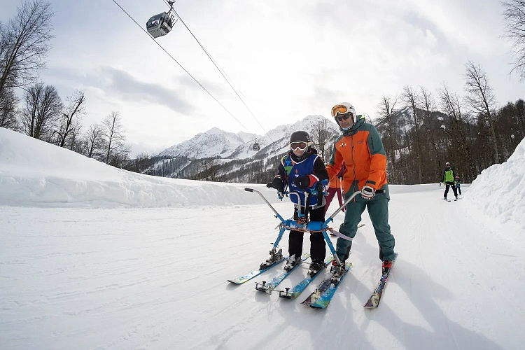 Роза Хутор» стал лидером по итогам реализации программы терапевтического спорта «Лига мечты»  зимнем сезоне 2021/2022, фото 3 - круглогодичный курорт «Роза Хутор»