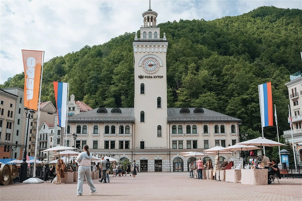 Поляна Локал Маркет, фото 4 - круглогодичный курорт «Роза Хутор»
