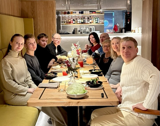 Жених на лыжах: семья Голубиных отпраздновала золотую свадьбу на склонах «Роза Хутор», фото 3 - круглогодичный курорт «Роза Хутор»