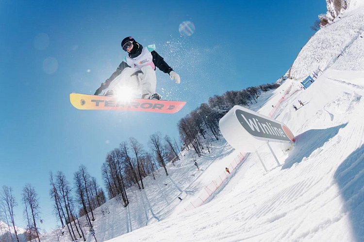 На «Роза Хутор» завершился Quiksilver New Star Camp 2023: 7000 гостей, 13 концертов, 9 контестов , фото 1 - круглогодичный курорт «Роза Хутор»