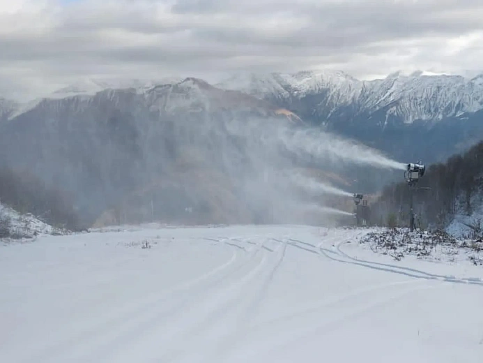 На «Роза Хутор» начали делать снег, фото 1 - круглогодичный курорт «Роза Хутор»