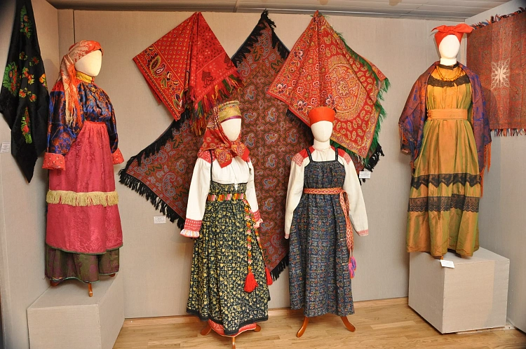 На «Роза Хутор» покажут старинные русские народные костюмы, фото 2 - круглогодичный курорт «Роза Хутор»