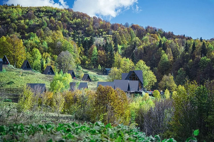 Горный курорт «Роза Хутор» поддержит  «Зелёный приют туриста», фото 3 - круглогодичный курорт «Роза Хутор»