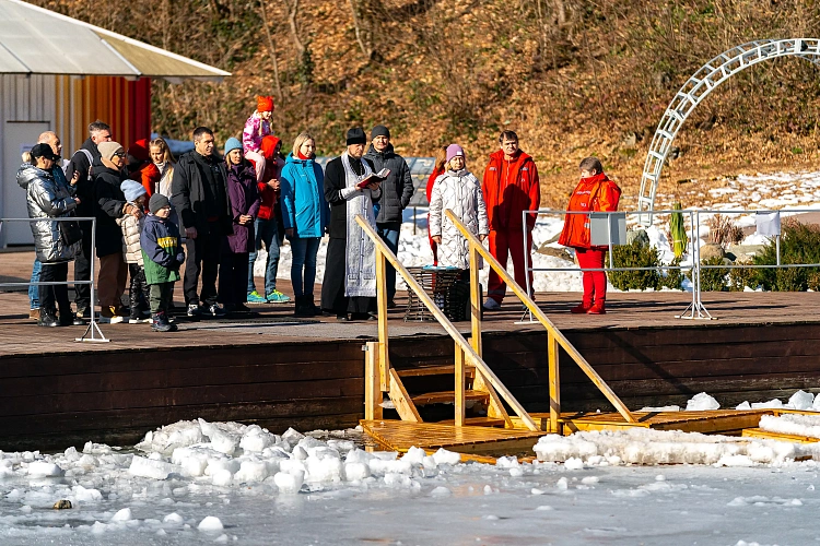 На «Роза Хутор» организуют крещенские купания, фото 2 - круглогодичный курорт «Роза Хутор»