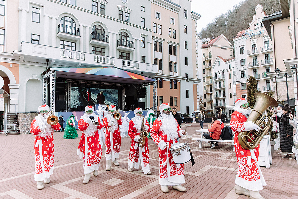 Забег Дедов Морозов, фото 2 - круглогодичный курорт «Роза Хутор»